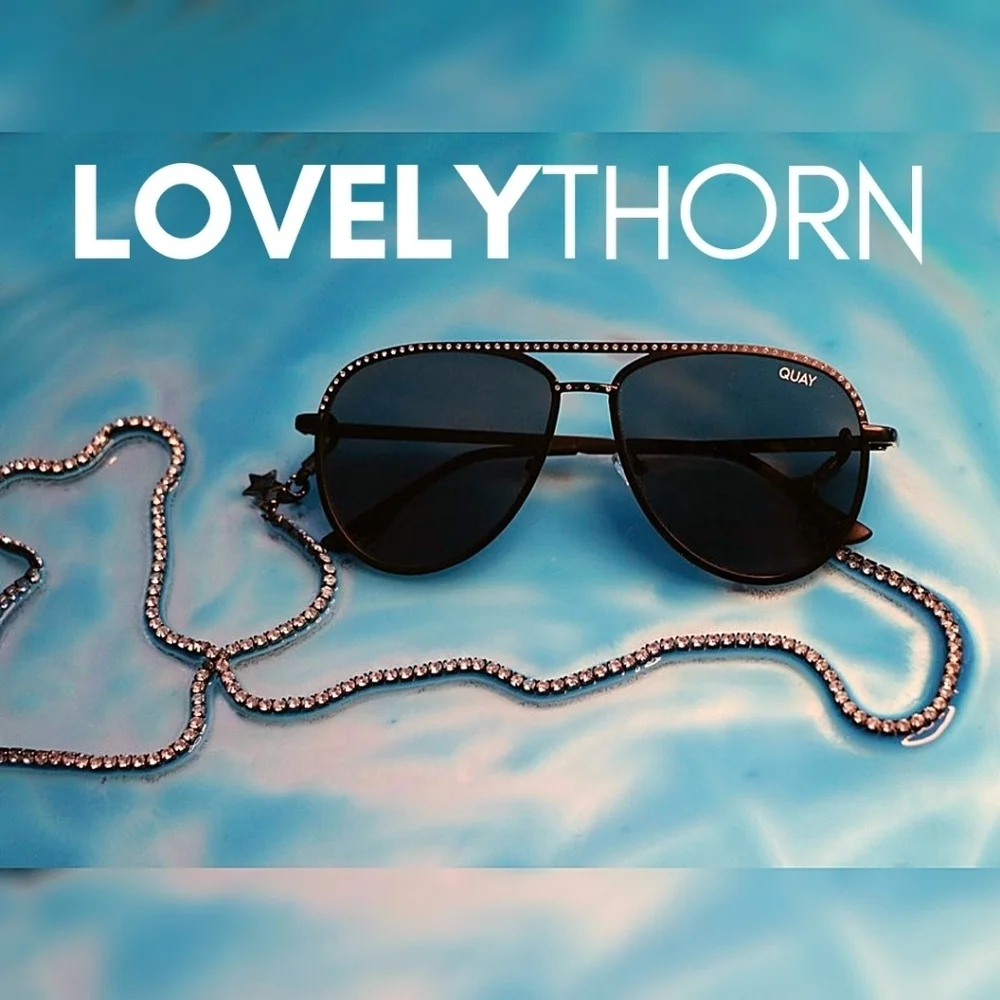 QUAY // ltd ed lizzo luxe rhinestone aviators matte black frame smoke lenses